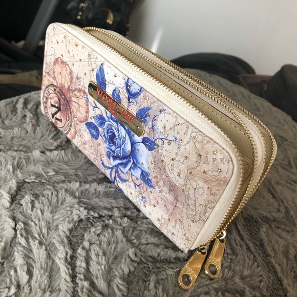 Nicole Lee USA Wallet - Picture 4 of 6